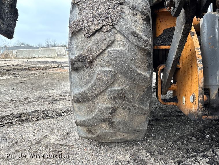 image for item FB3195 2017 Case 570N EP landscape tractor