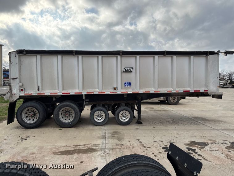 image for item FB3197 2006 East manufacturing end dump trailer