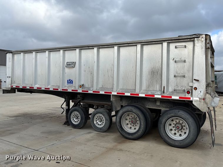 image for item FB3197 2006 East manufacturing end dump trailer