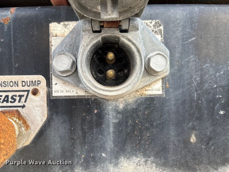 image for item FB3197 2006 East manufacturing end dump trailer