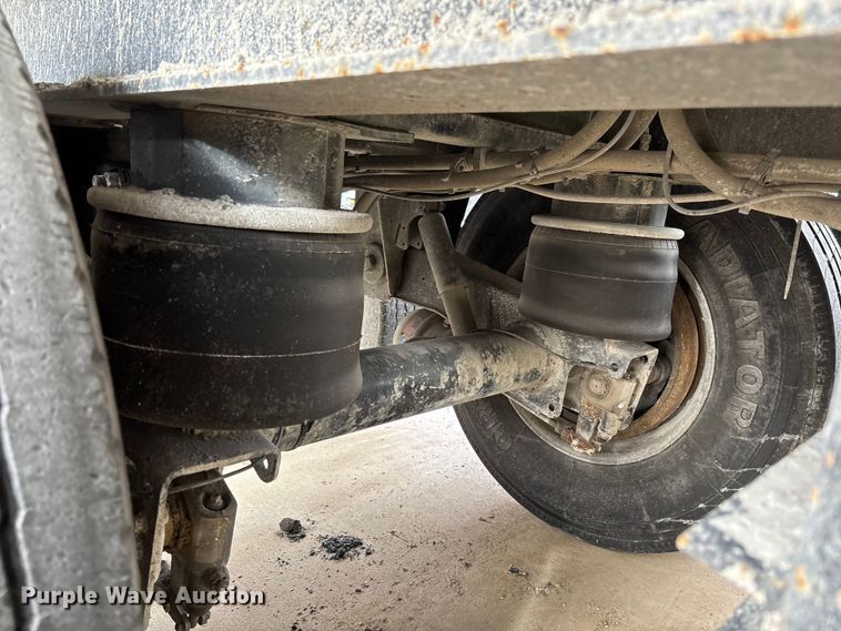 image for item FB3197 2006 East manufacturing end dump trailer