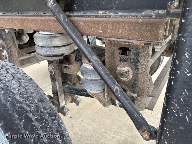 image for item FB3197 2006 East manufacturing end dump trailer