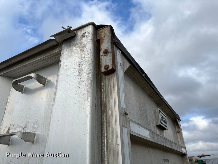 image for item FB3197 2006 East manufacturing end dump trailer