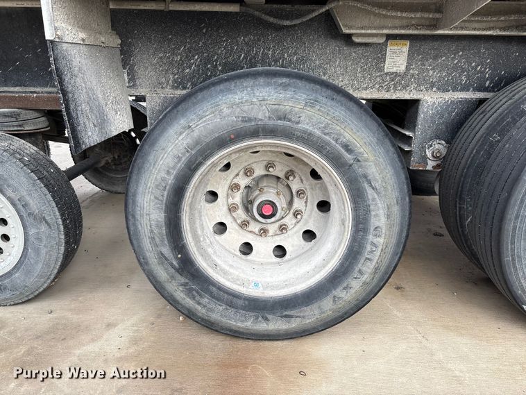 image for item FB3197 2006 East manufacturing end dump trailer