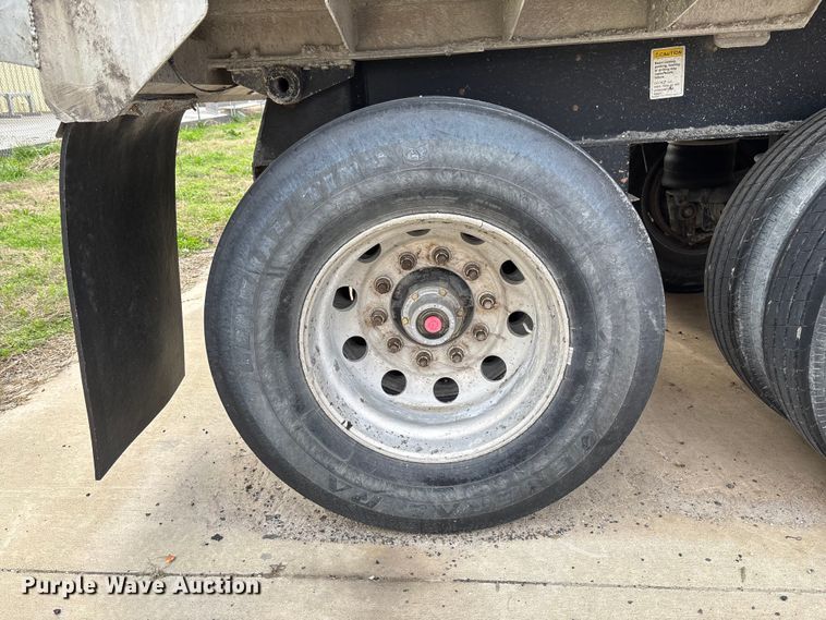 image for item FB3197 2006 East manufacturing end dump trailer