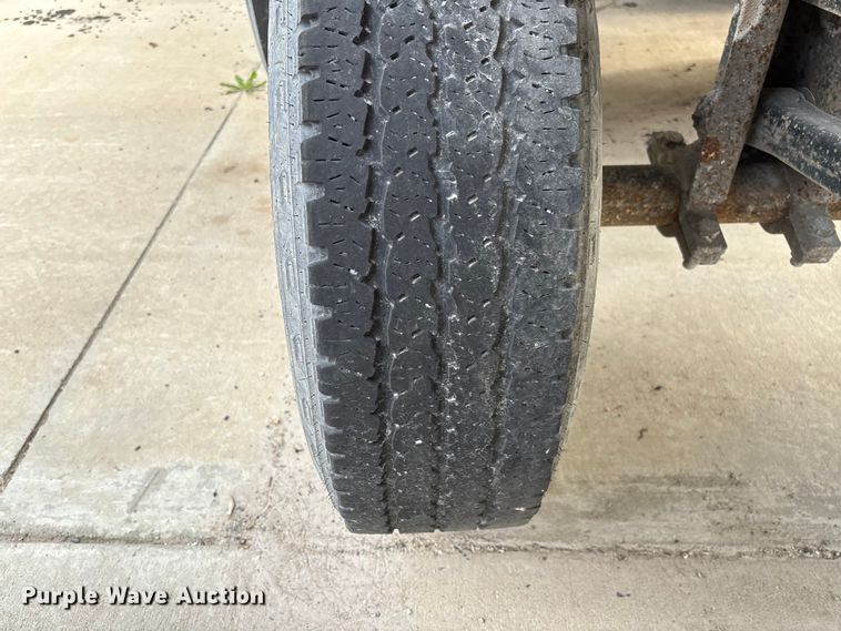 image for item FB3197 2006 East manufacturing end dump trailer