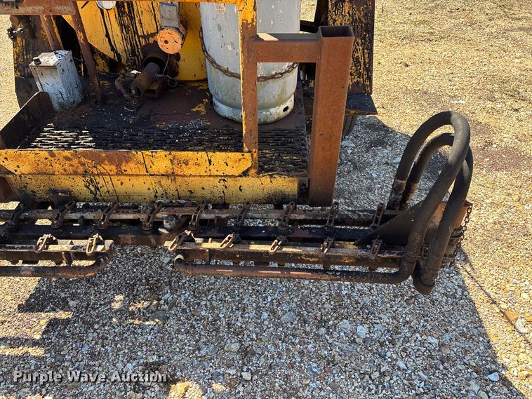 image for item FB3225 2001 Diamond Bilt oil distributor trailer