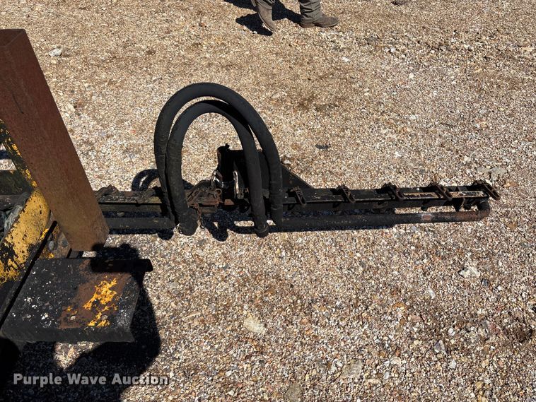 image for item FB3225 2001 Diamond Bilt oil distributor trailer