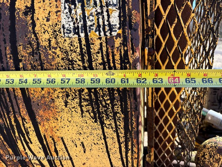 image for item FB3225 2001 Diamond Bilt oil distributor trailer