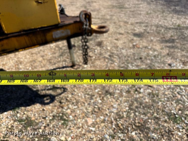 image for item FB3225 2001 Diamond Bilt oil distributor trailer