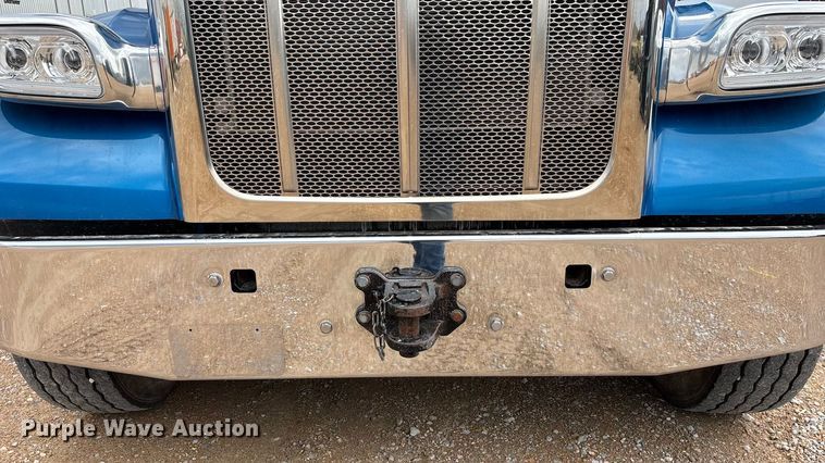 image for item FB3567 2017 Peterbilt 567 dump truck