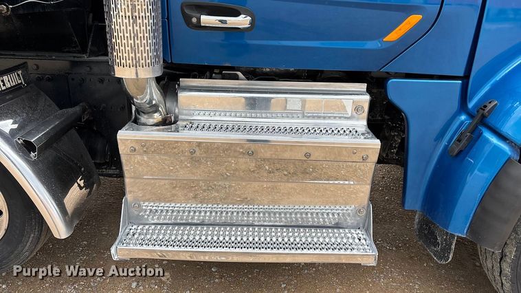 image for item FB3567 2017 Peterbilt 567 dump truck