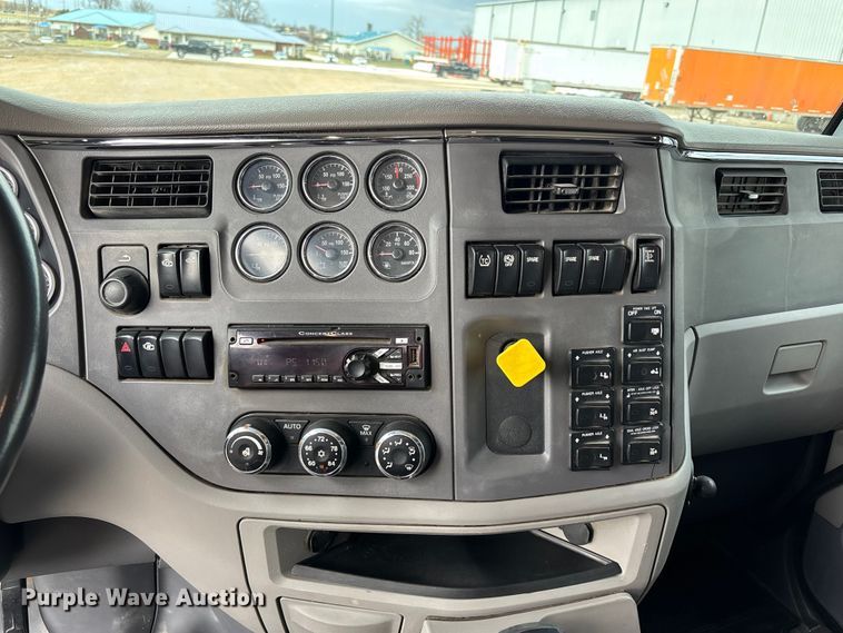 image for item FB3567 2017 Peterbilt 567 dump truck