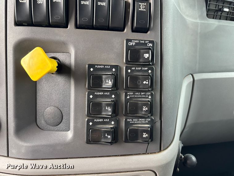 image for item FB3567 2017 Peterbilt 567 dump truck