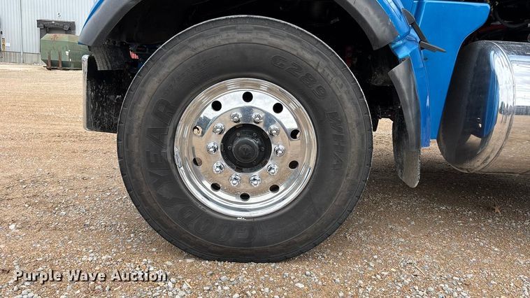 image for item FB3567 2017 Peterbilt 567 dump truck