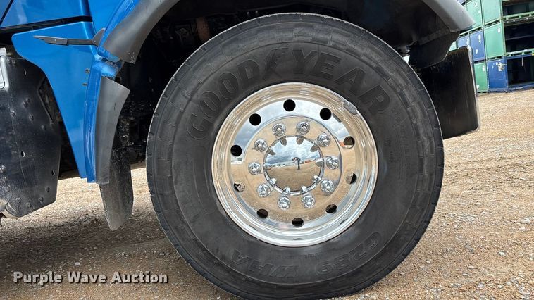 image for item FB3567 2017 Peterbilt 567 dump truck