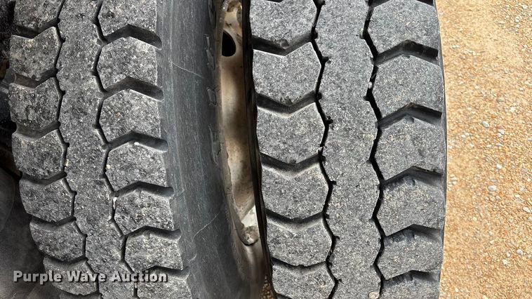 image for item FB3567 2017 Peterbilt 567 dump truck