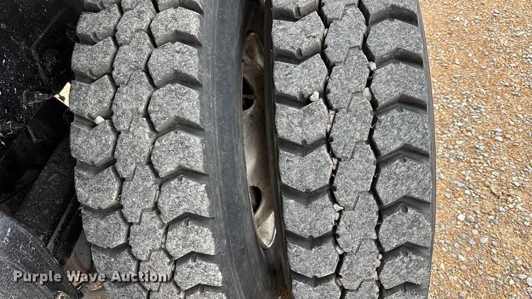 image for item FB3567 2017 Peterbilt 567 dump truck