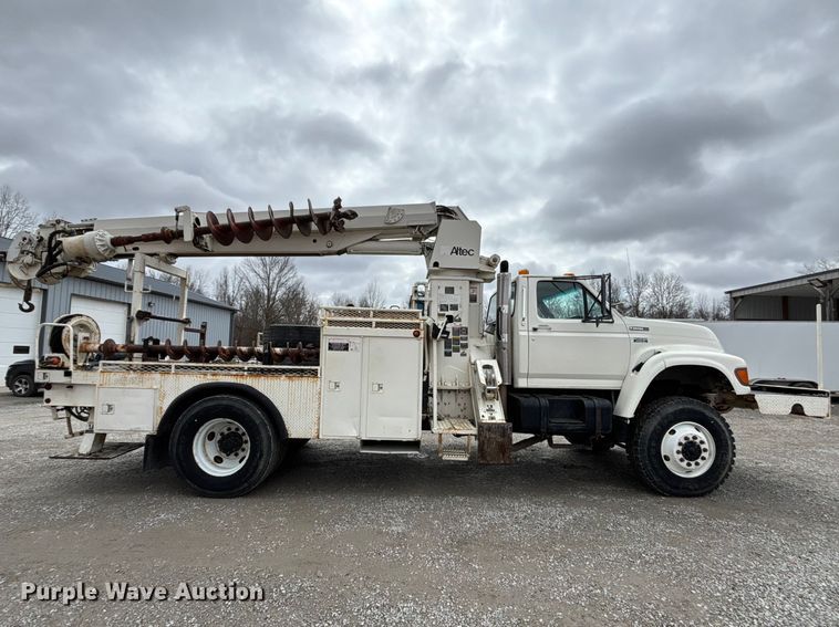 image for item FB3576 1997 Ford F800 digger derrick truck