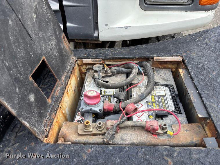 image for item FB3576 1997 Ford F800 digger derrick truck