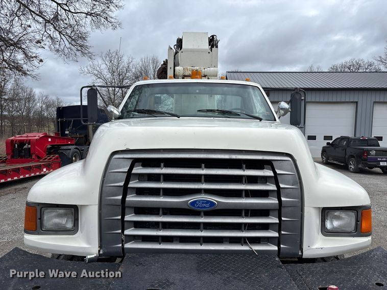 image for item FB3576 1997 Ford F800 digger derrick truck