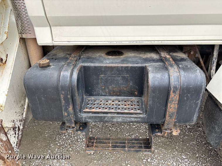 image for item FB3576 1997 Ford F800 digger derrick truck