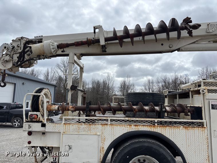 image for item FB3576 1997 Ford F800 digger derrick truck