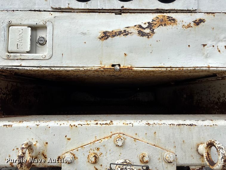 image for item FB3576 1997 Ford F800 digger derrick truck