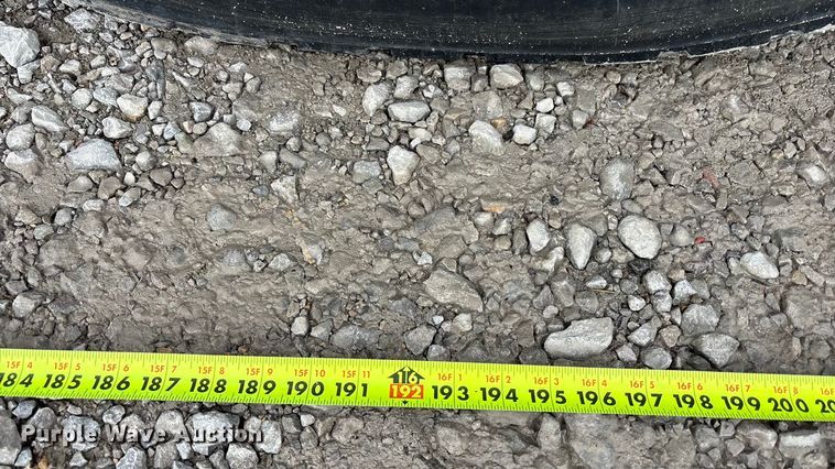 image for item FB3576 1997 Ford F800 digger derrick truck