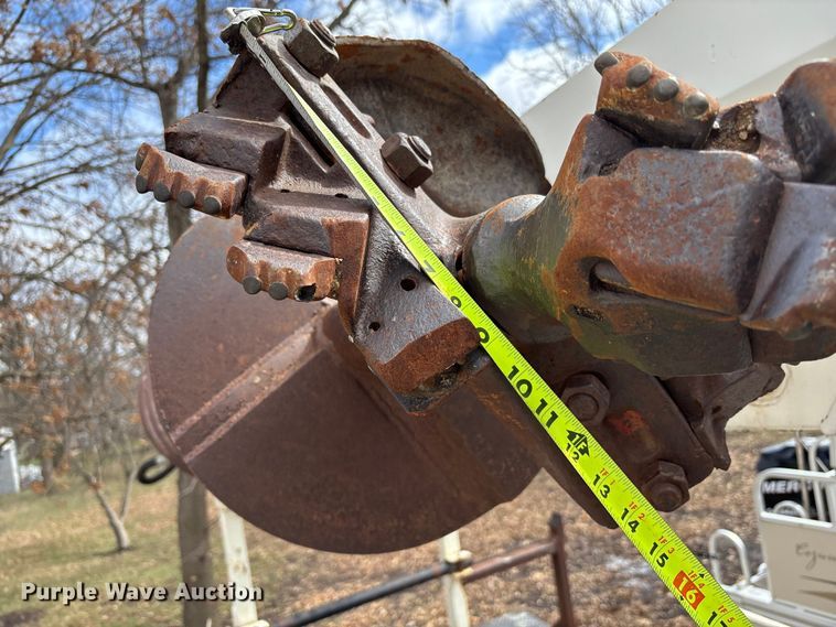 image for item FB3576 1997 Ford F800 digger derrick truck