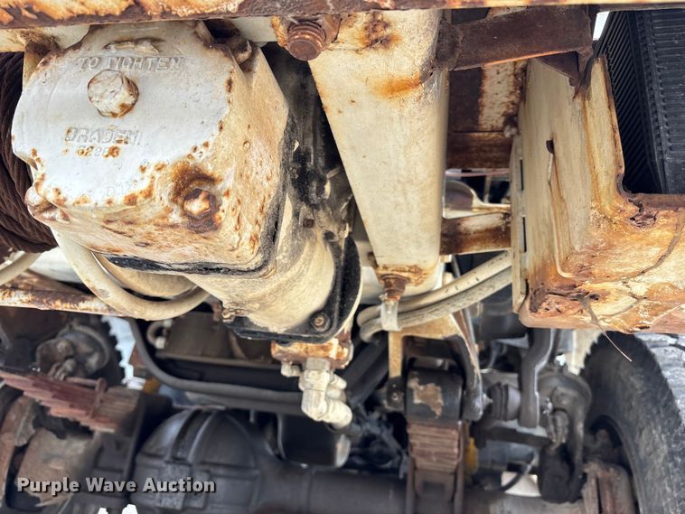 image for item FB3576 1997 Ford F800 digger derrick truck