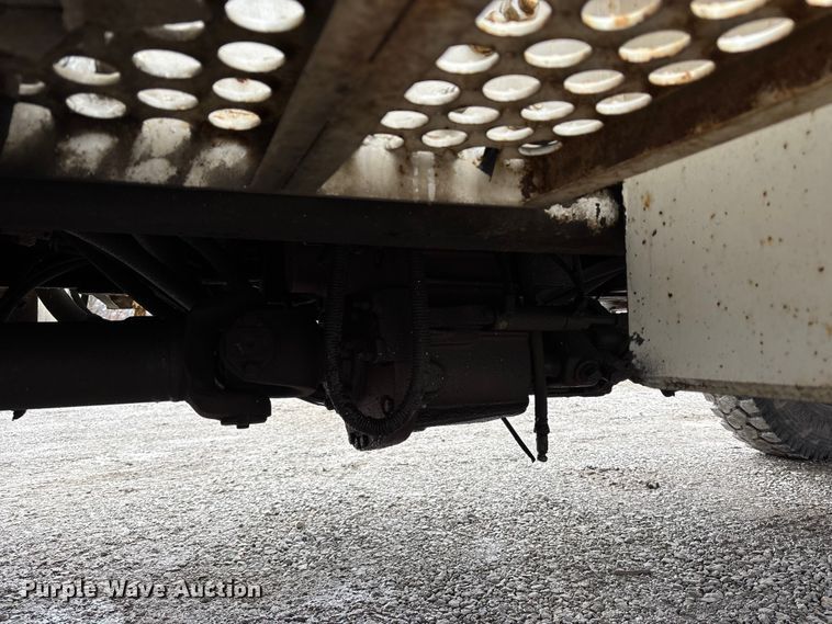 image for item FB3576 1997 Ford F800 digger derrick truck