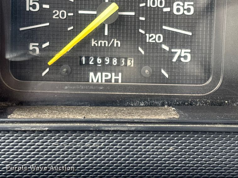 image for item FB3576 1997 Ford F800 digger derrick truck