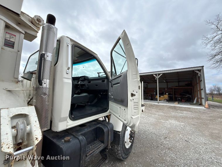 image for item FB3576 1997 Ford F800 digger derrick truck