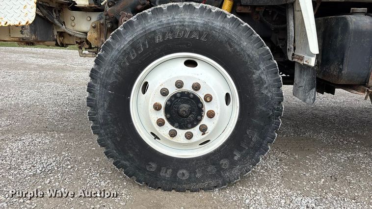 image for item FB3576 1997 Ford F800 digger derrick truck