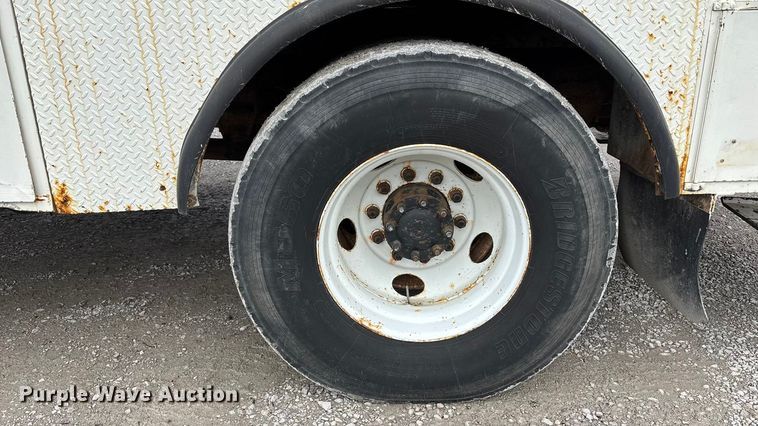 image for item FB3576 1997 Ford F800 digger derrick truck