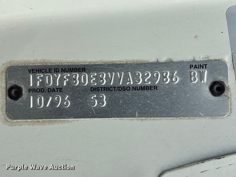 image for item FB3576 1997 Ford F800 digger derrick truck