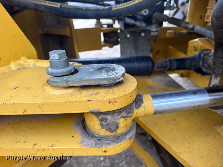 image for item FB6968 2013 John Deere 524K wheel loader