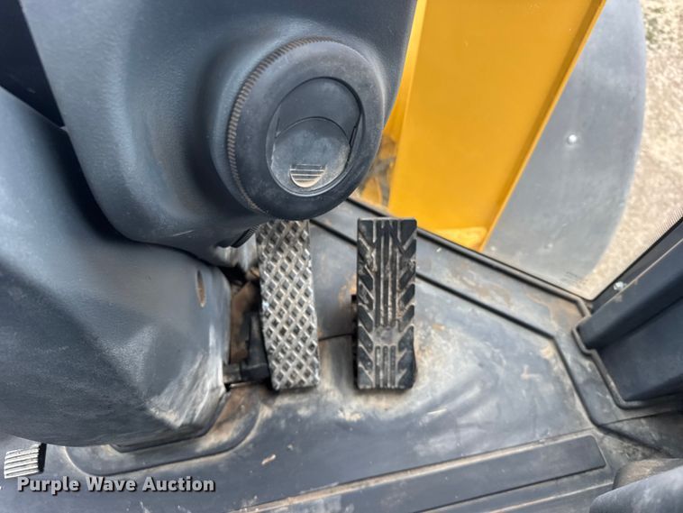 image for item FB6968 2013 John Deere 524K wheel loader