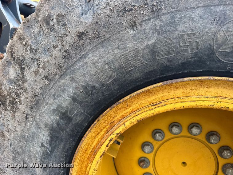 image for item FB6968 2013 John Deere 524K wheel loader