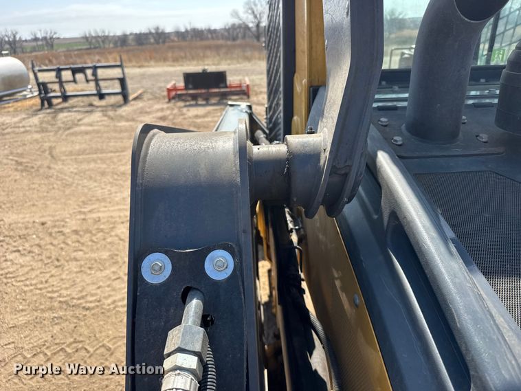 image for item FB6984 2020 John Deere 320G skid steer loader