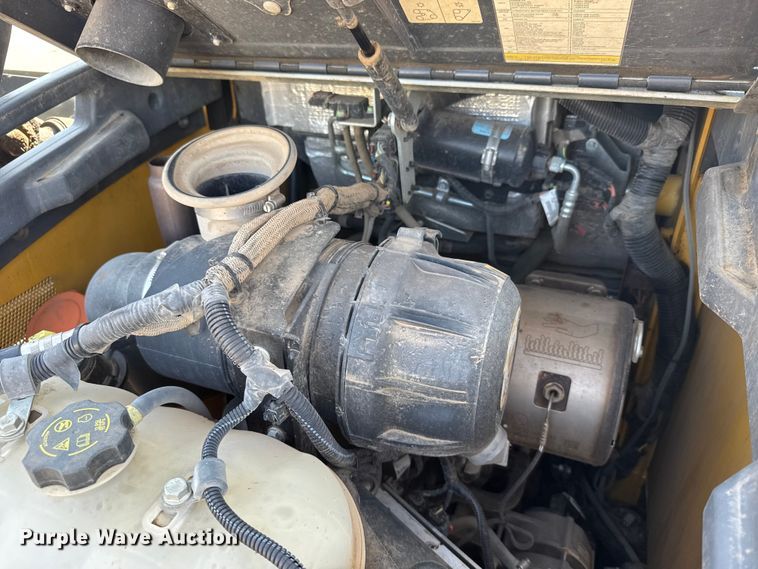 image for item FB6984 2020 John Deere 320G skid steer loader