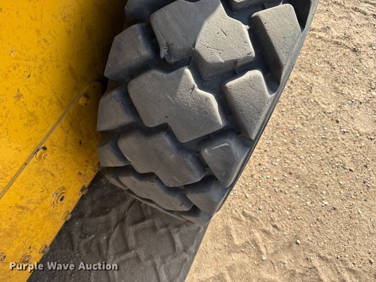 image for item FB6984 2020 John Deere 320G skid steer loader