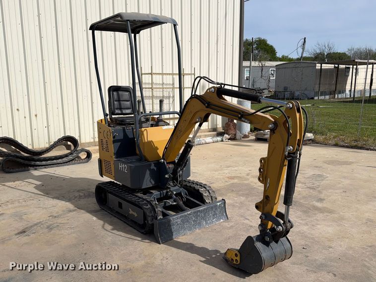 image for item FB8014 Agrotk H12 mini excavator