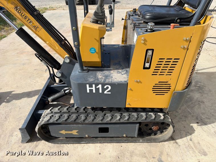 image for item FB8014 Agrotk H12 mini excavator