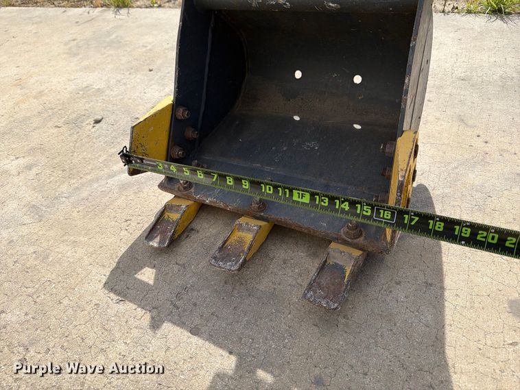 image for item FB8014 Agrotk H12 mini excavator