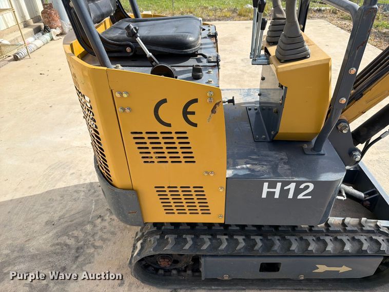 image for item FB8014 Agrotk H12 mini excavator