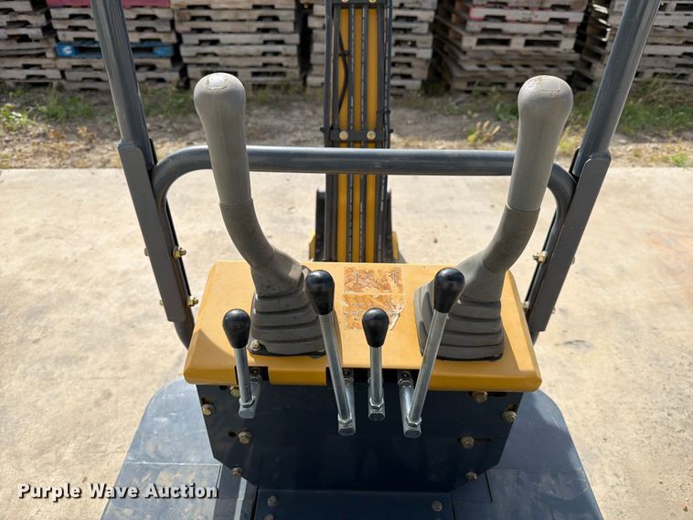 image for item FB8014 Agrotk H12 mini excavator