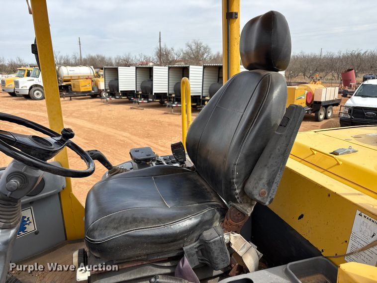 image for item FC2027 2010 Komatsu WA250-6 wheel loader