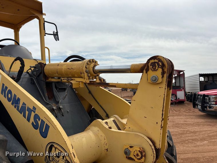 image for item FC2028 2005 Komatsu WA-250-5 wheel loader